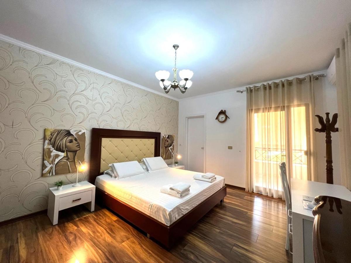 Spacious Family-Friendly Apartment In The Heart Of Bllok Tirana Exterior foto